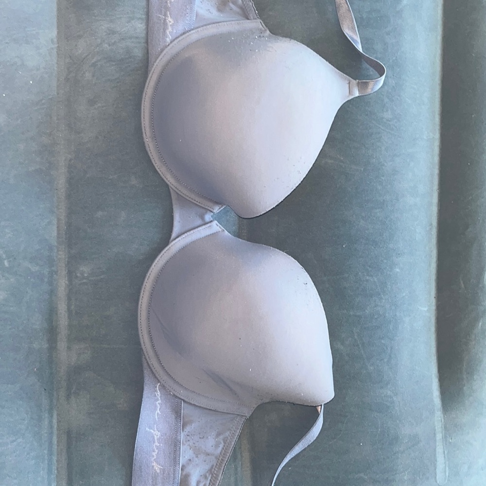 VS Pink bra